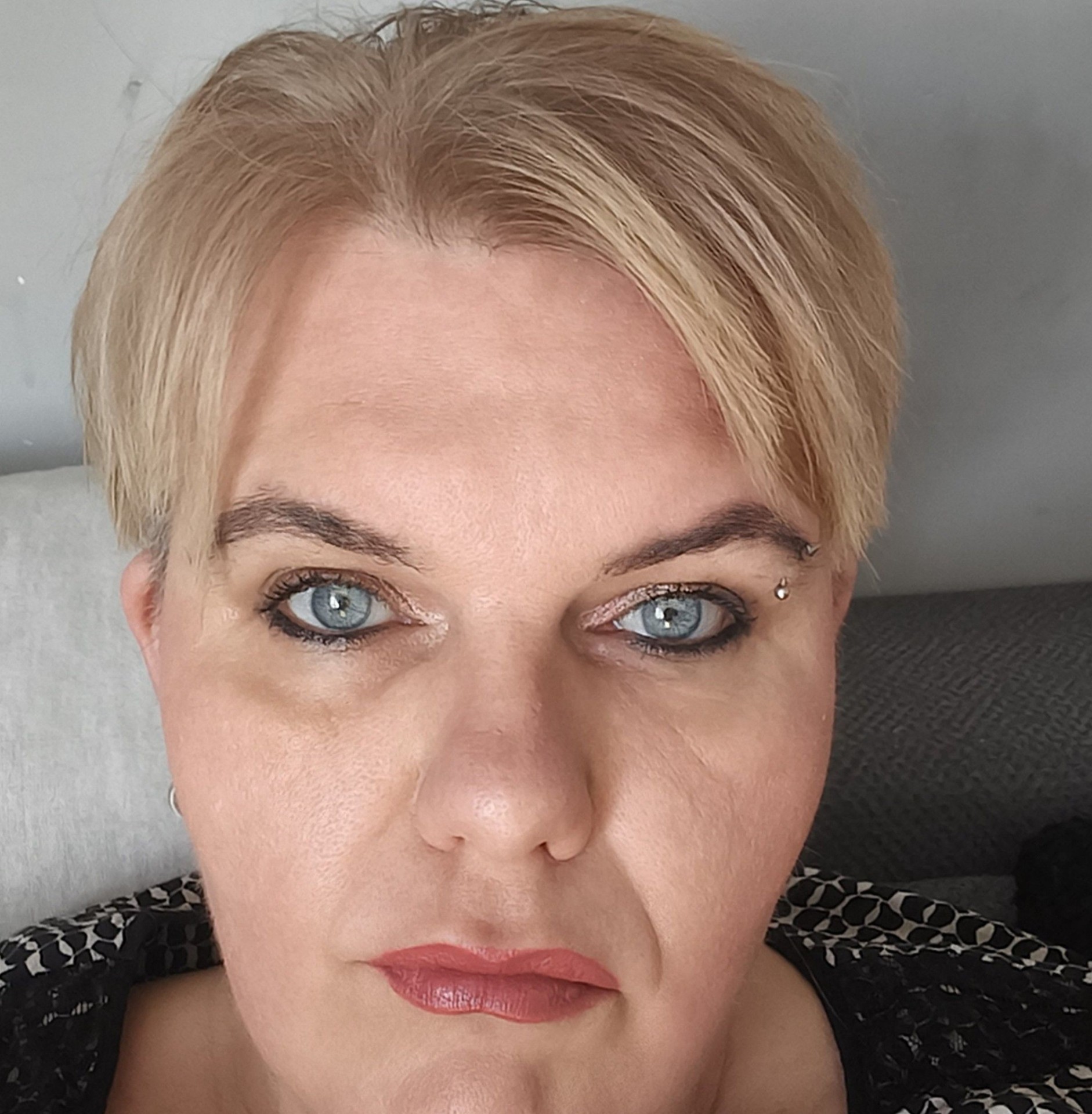 Petra, 38 let